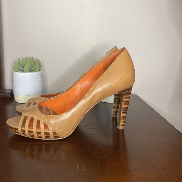 Via Spiga Camel Heels - Picture 4 of 7